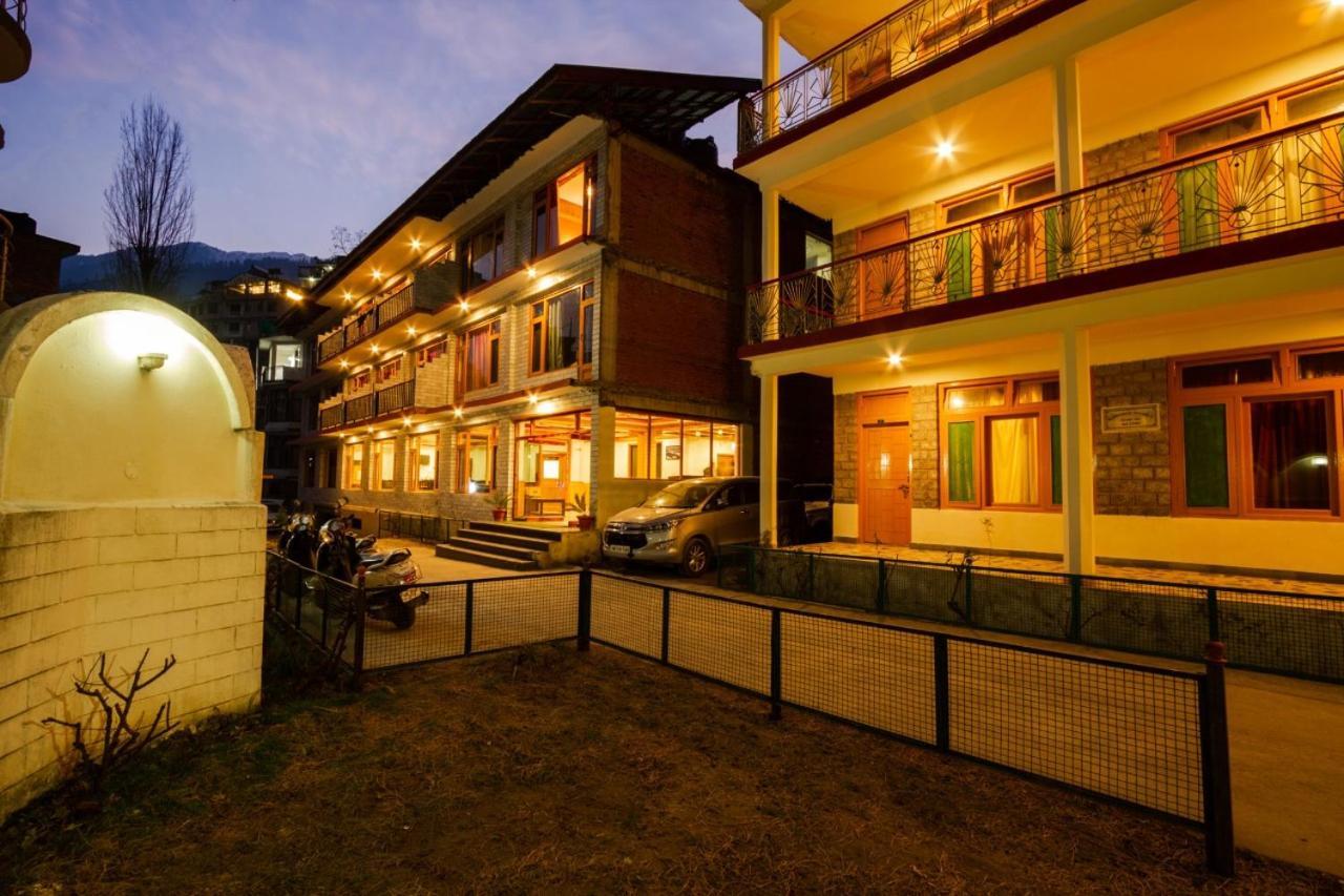 Hotel Manali Crown - Manali (Himachal Pradesh), Manali